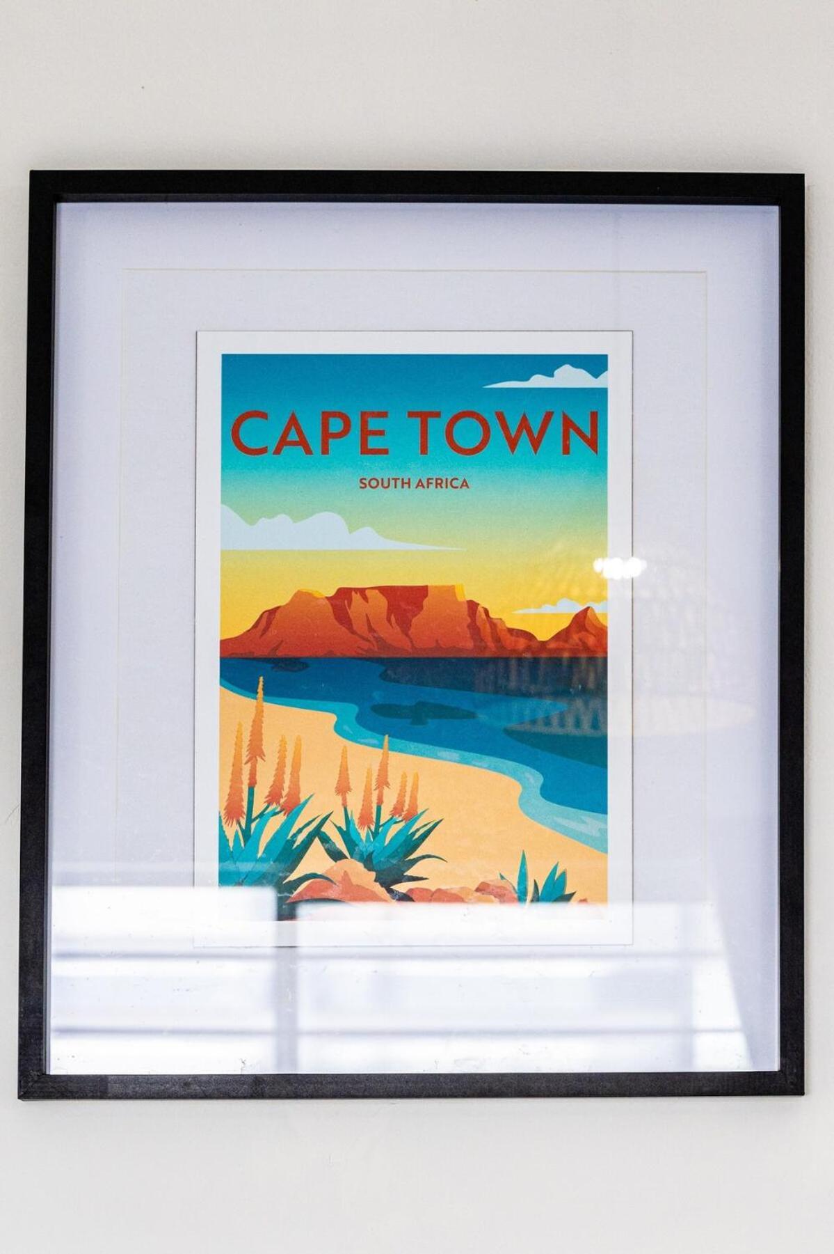 Charming Sea Point Apartment Cape Town